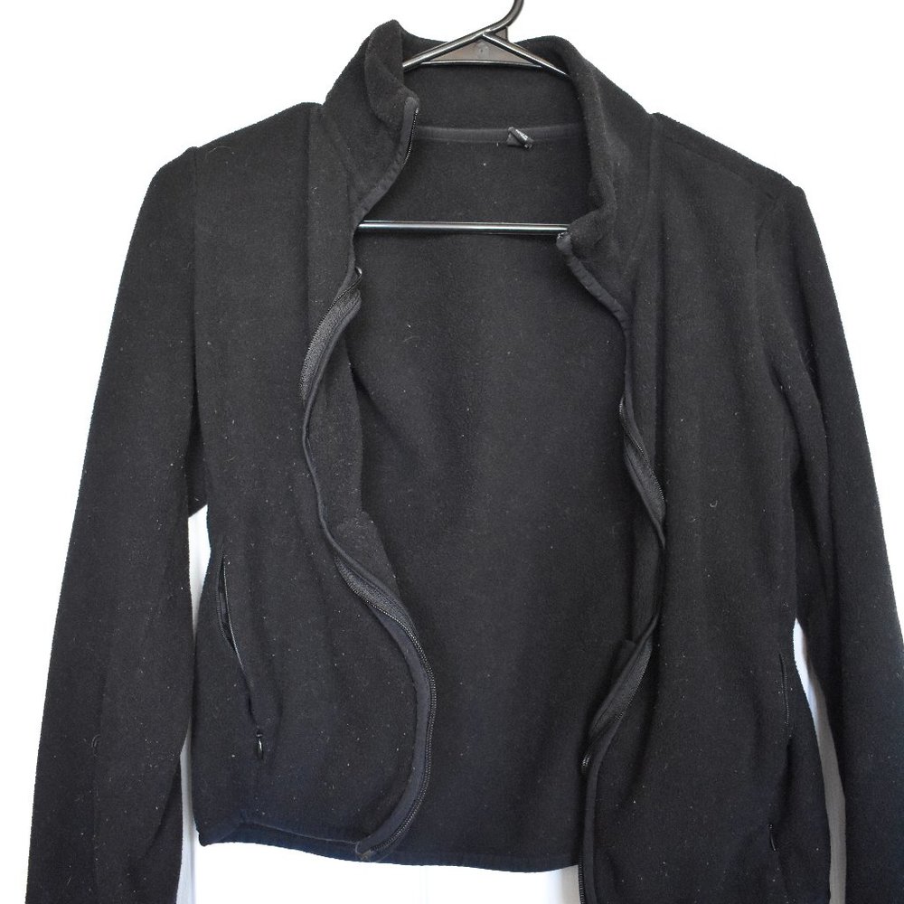 Uniqlo Black Zip Up Fleece Size XS